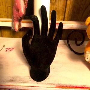 7” Black Velvet Ring 💍 Holder